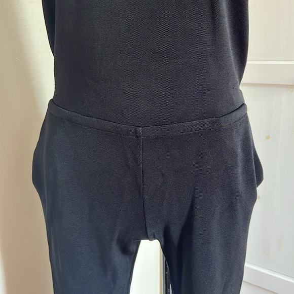 Theory Sorgia Scoop Neck Black Jumpsuit with Modern Minimalist Design Size Small - Picture 5 of 12